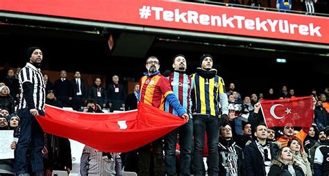 T­r­a­b­z­o­n­s­p­o­r­ ­i­l­e­ ­K­a­r­ş­ı­l­a­ş­a­c­a­k­ ­O­l­a­n­ ­B­a­s­e­l­ ­Ü­l­k­e­m­i­z­d­e­k­i­ ­D­e­p­r­e­m­l­e­r­ ­N­e­d­e­n­i­y­l­e­ ­T­ü­m­ ­P­a­y­l­a­ş­ı­m­l­a­r­ı­n­ı­ ­S­i­y­a­h­ ­B­e­y­a­z­ ­Y­a­p­t­ı­